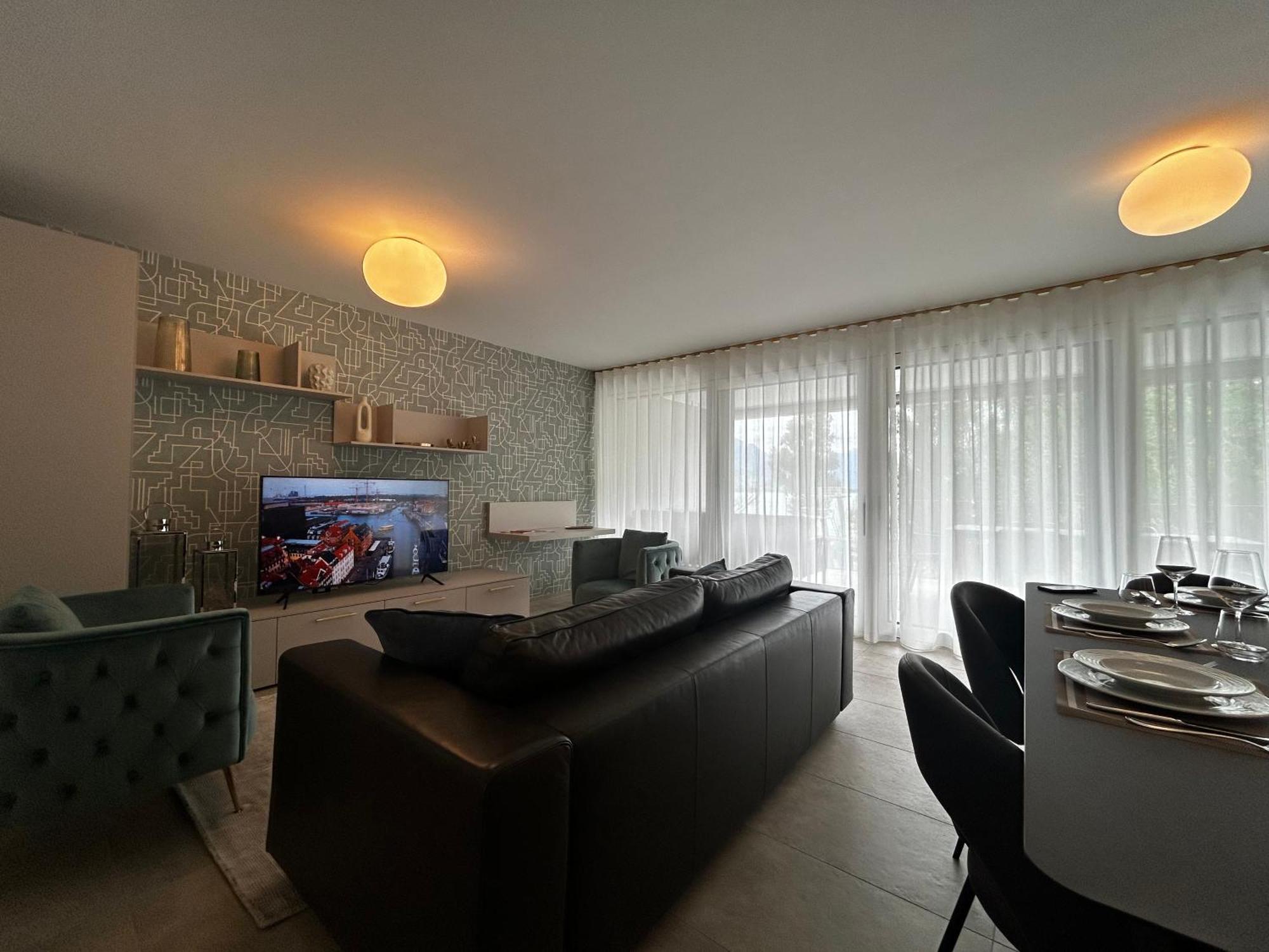Family Apartment, Near The Beach Whit Private Park Локарно Екстериор снимка